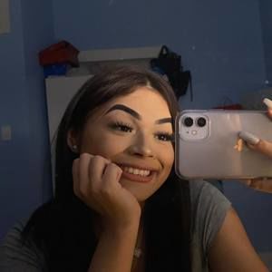 Meet your Posher, Yenni